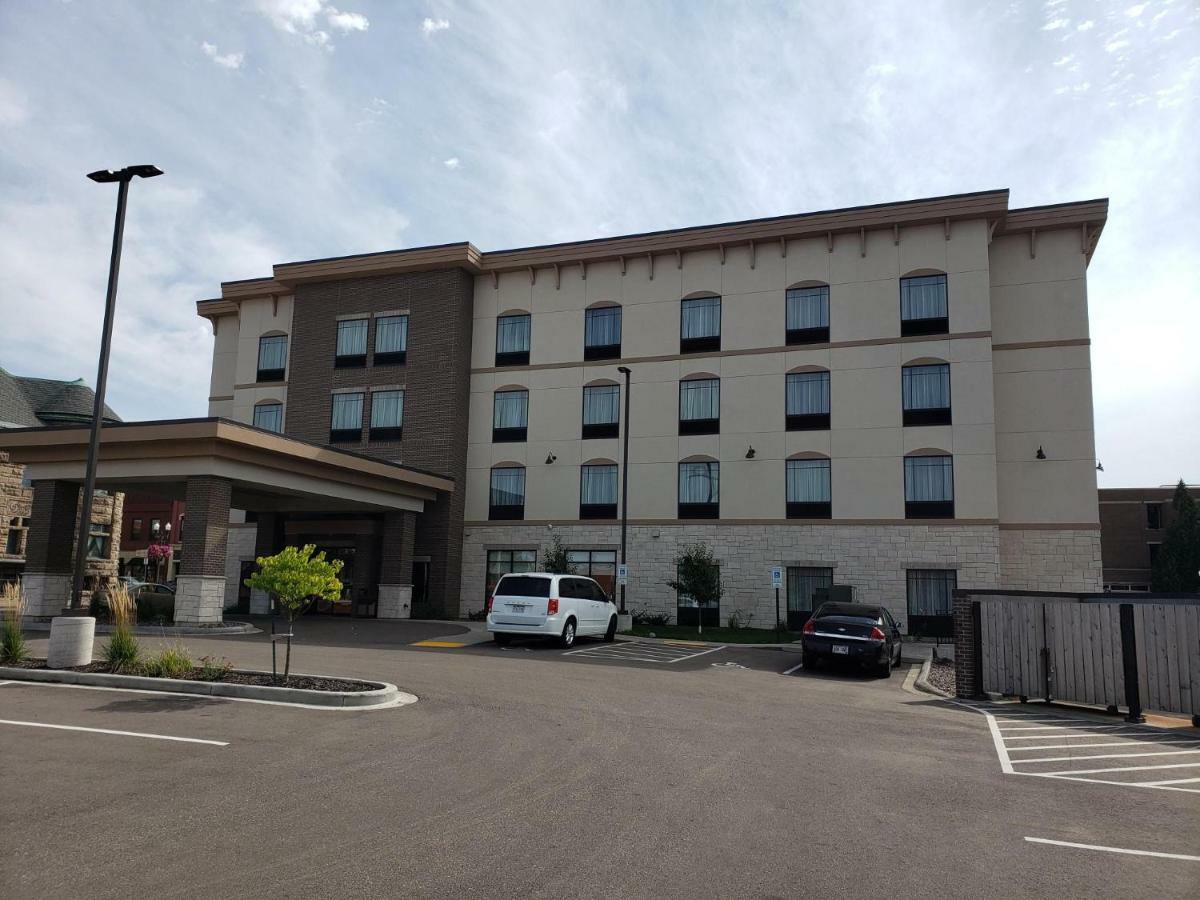 Cobblestone Inn & Suites - Menomonie/Uw-Stout Εξωτερικό φωτογραφία