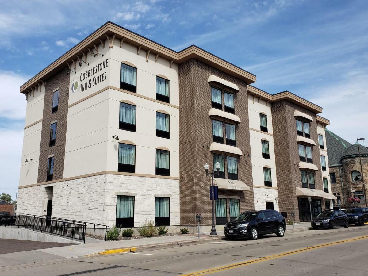 Cobblestone Inn & Suites - Menomonie/Uw-Stout Εξωτερικό φωτογραφία